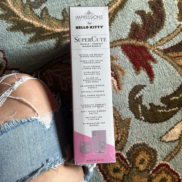 Impressions Vanity Hello Kitty TriFold and Compact Mirror Bundle - Picture 3 of 3